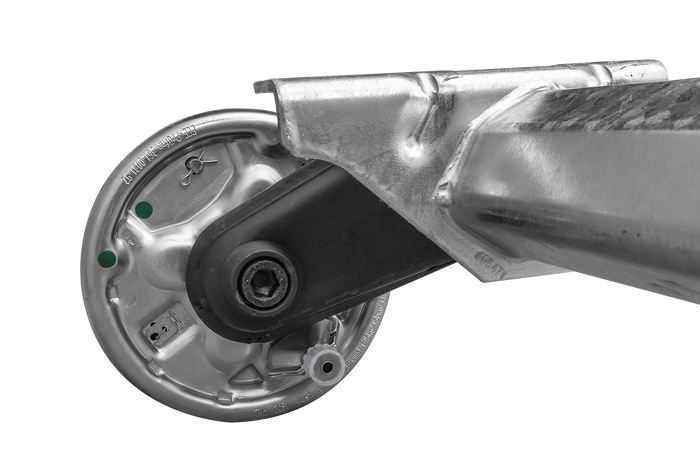 AL-KO COMPACT fékező tengely pótkocsihoz/szállítóhoz 1350kg 1100mm 1500mm 5x112