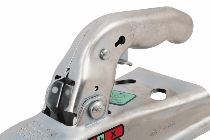 KNOTT 6E0071.001 gömbfejes vonóhorog 750 kg-os pótkocsihoz V-típusú vonórúddal