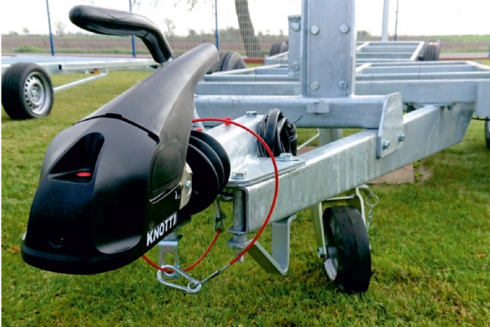 KNOTT KS30 gömbfejes vonóhorog stabilizátorral 3000 kg-os pótkocsihoz, 50 mm-es csővonórúddal