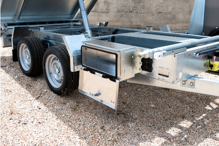 DAKEN 8Z2340 Z23 szerszámosláda 800x500x500mm 180l