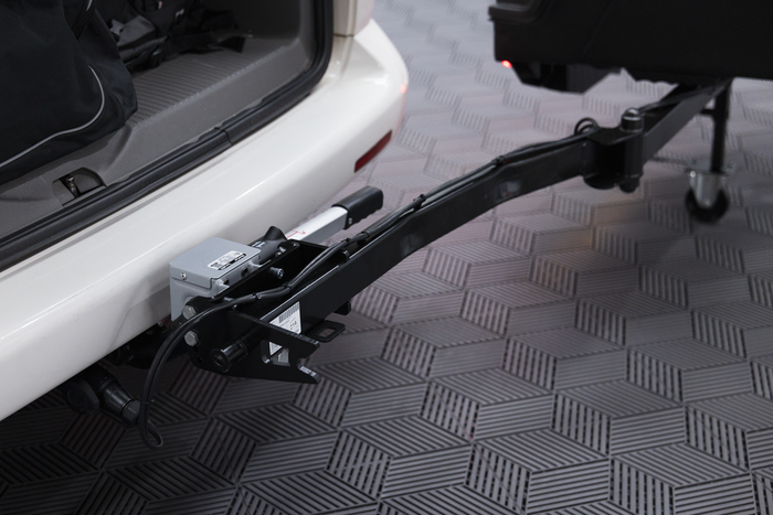 Vonóhorogra szerelhető vonódoboz Camper Alpha fekete (rövid)