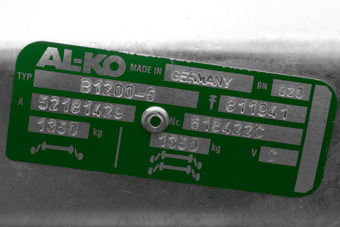 AL-KO COMPACT fékező tengely pótkocsihoz/szállítóhoz 1350kg 1350mm 1800mm 5x112