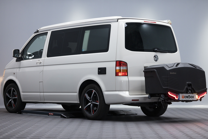 Vonóhorogra szerelhető vonódoboz Camper Alpha fekete (rövid)