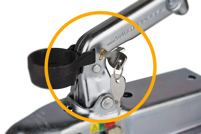 Biztonsági betét az UNITRAILER pótkocsi gömbfejű vonóhorog zárjához