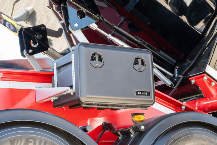 DAKEN 81108 JUST szerszámosláda 826x500x470mm 127l