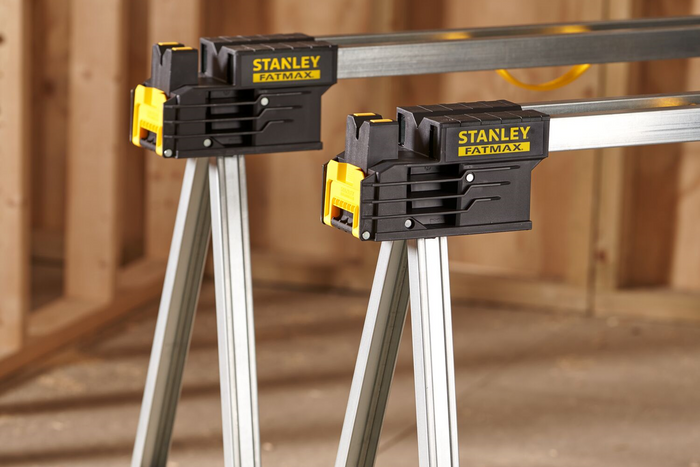 Két fém bakból álló készlet STANLEY FATMAX FMST1-75763 műhelyállványok