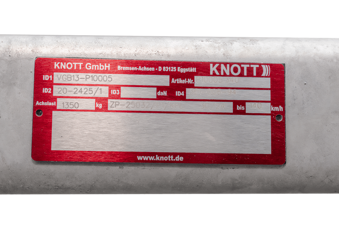 KNOTT VGB13 fékezett tengely pótkocsihoz/autószállítóhoz 1350kg 1400mm 1850mm 5x112