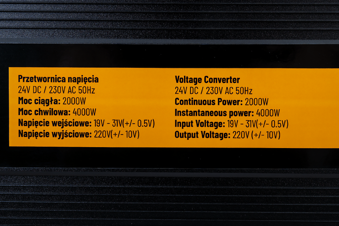 Feszültségváltó 24V/230V (2000/4000W) KAMAR E1931