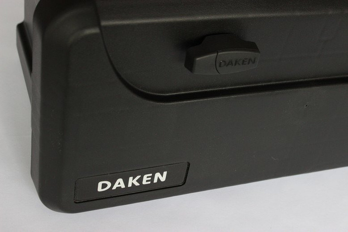 DAKEN 82203 BLACKIT szerszámosláda 750x300x355mm 50.6l rögzítőkonzolokkal