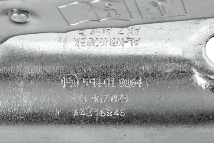 AL-KO AK7 PLUS gömbfejes vonóhorog 750 kg-os utánfutóhoz, 50 mm-es csővonórúddal