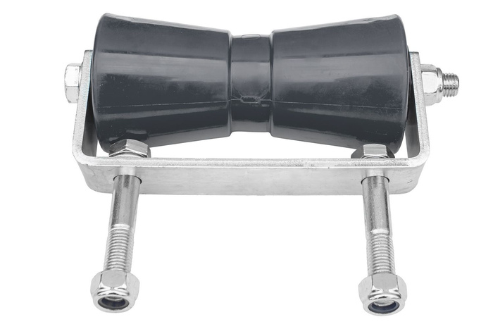 UNITRAILER alsó gerincű hajótest orrgörgő hajóutánfutóhoz való rögzítéssel