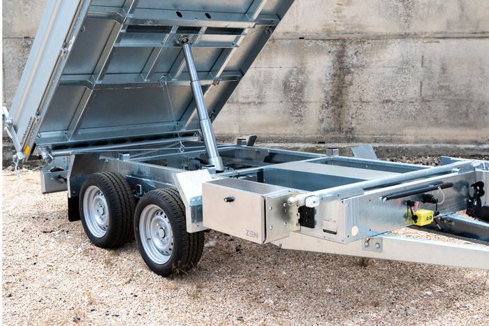 DAKEN 8Z1320 Z13 szerszámosláda 600x400x500mm 108l