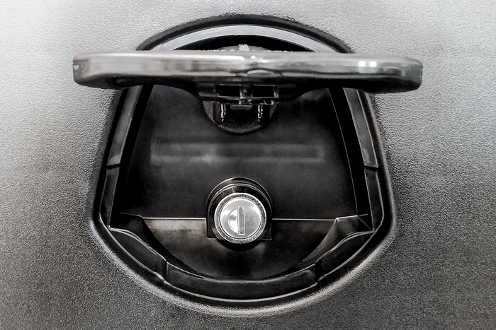 DAKEN 81100 JUST szerszámosláda 500x350x300mm 27l rögzítőkonzolokkal