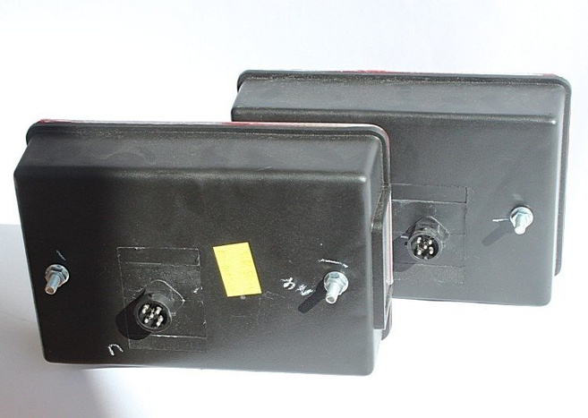 ASPÖCK MULTIPOINT IV hátsó lámpák + MANTES 5m 7-tűs kábelköteg