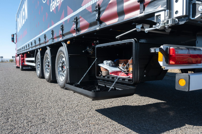 DAKEN 81205 ARKA szerszámosláda 685x500x500mm 109l