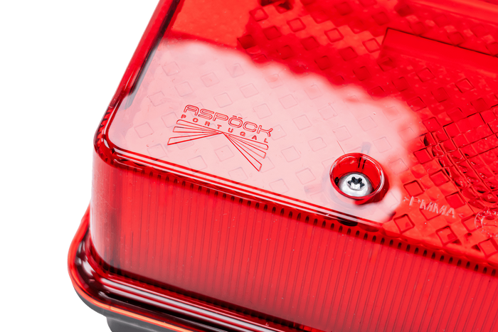 ASPÖCK Europoint III hátsó lámpa 7 funkciós bal oldali