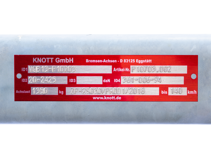 KNOTT VGB13 fékes hajóutánfutó tengely 1350kg 1700mm 2200mm 5x112