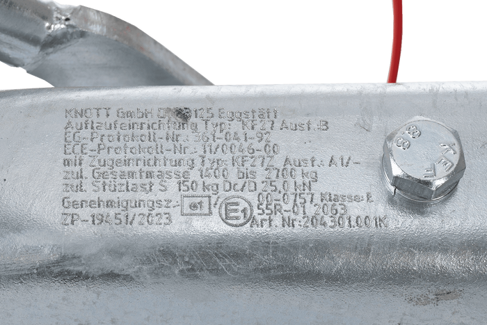 KNOTT KF27B ráfutószerkezet K27A vonóhoroggal 2700 kg-os pótkocsihoz V-típusú vonórúddal