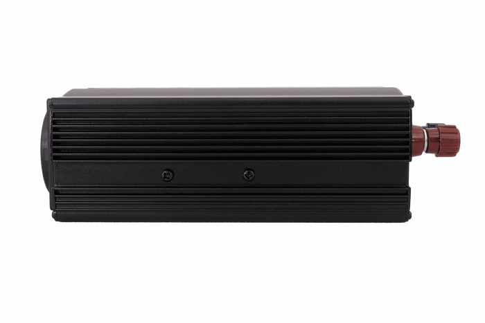 Feszültségváltó 24V/230V (300/600W) KAMAR E1923