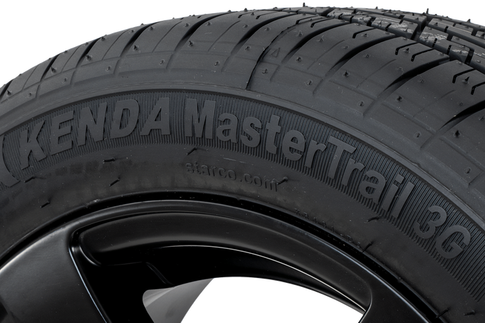 Erősített pótkocsi kerék KENDA GUMIABRONCS 195/50 R13C 104/102N ALUMÍNIUM FELNI STARCO fekete 6Jx13"H2 5x112 ET:30