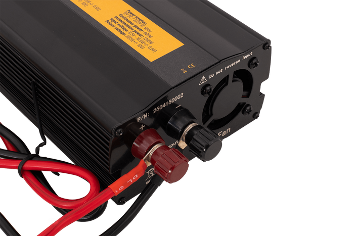 Feszültségátalakító 12V/230V (600/1200W) KAMAR E1924