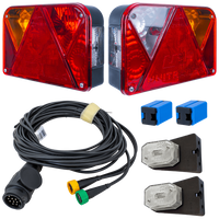 Lámpakészlet: DOBPLAST DPT35 hátsó lámpák + ASPÖCK FLEXIPOINT I oldalsó helyzetjelző lámpák + MANTES 5,2 m-es 13 tűs kábelköteg