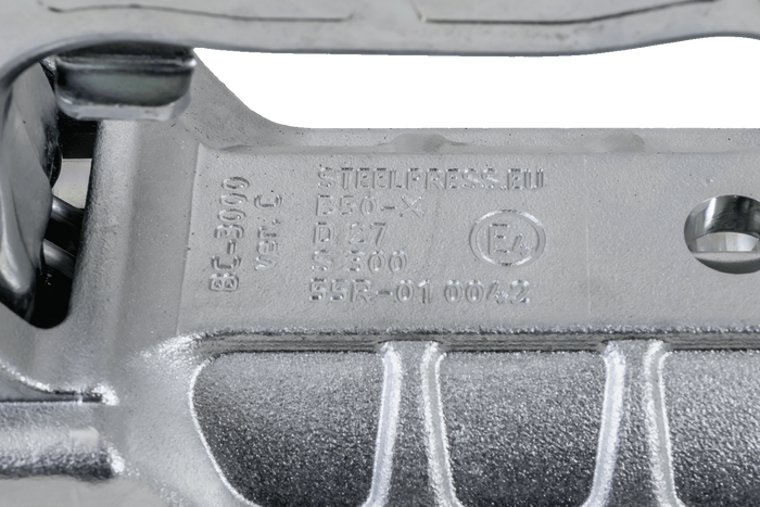 STEELPRESS BC-3000C-00-00+Z2 gömbfejes vonóhorog 3000 kg-os pótkocsihoz, 35-50 mm-es csővonórúddal, öntöttvas