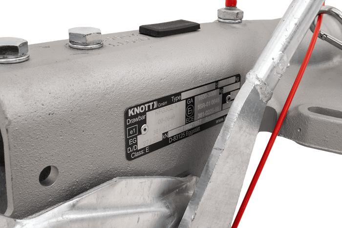 KNOTT KFG30A ráfutószerkezet K35A vonóhoroggal 3000 kg-os pótkocsihoz V-típusú vonórúddal