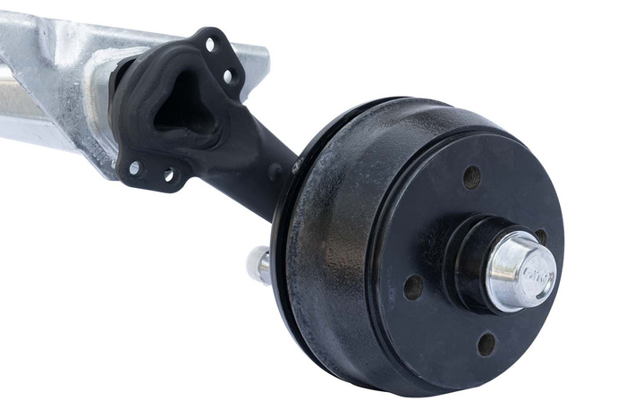 AL-KO COMPACT fékező tengely pótkocsihoz/szállítóhoz 750kg 1400mm 1840mm 4x100