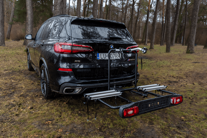 Két kerékpár tárolására alkalmas adapter az Inter Pack Re-cargo platformhoz