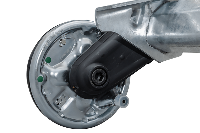 AL-KO COMPACT fékező tengely pótkocsihoz/szállítóhoz 1350kg 1700mm 2150mm 5x112