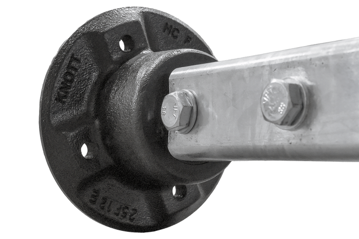 KNOTT VR7 fékezetlen merev tengely rugós pótkocsihoz 750kg 1480mm 1820mm 4x100