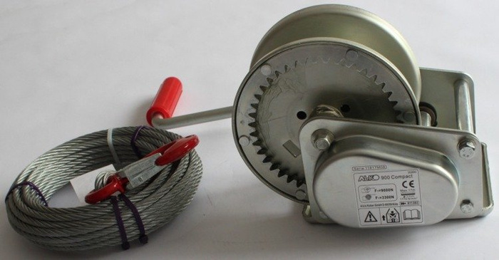 Kézi csörlő AL-KO utánfutóhoz 900 kg acélkötéllel