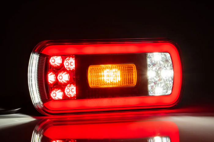 FRISTOM FT-130 COF LED hátsó lámpa 6 funkciós univerzális