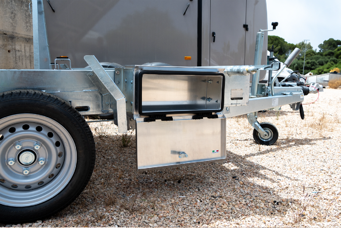 DAKEN 8Z1320 Z13 szerszámosláda 600x400x500mm 108l