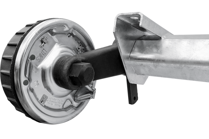 AL-KO EURO fékezett tengely pótkocsihoz/autószállítóhoz 1800kg 1800mm 2300mm 5x112