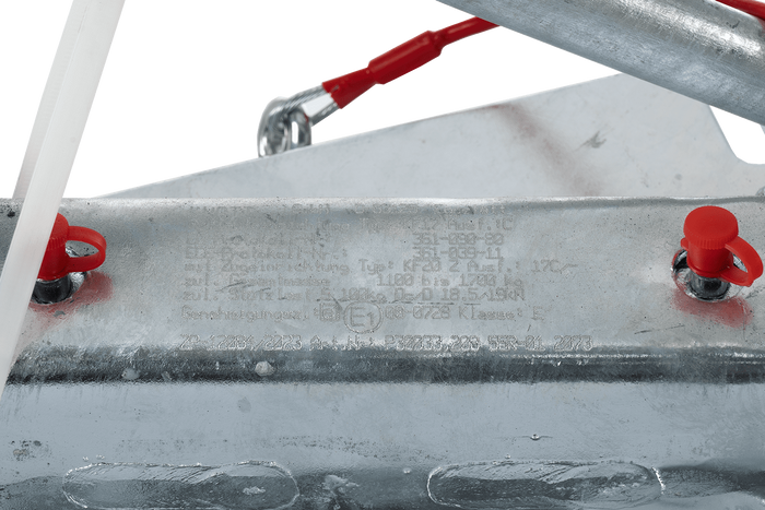 KNOTT KF17A ráfutószerkezet K20B vonóhoroggal 1700 kg-os pótkocsihoz V-típusú vonórúddal