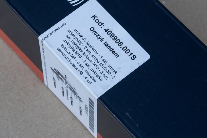 KNOTT dupla fékkábeles vonóhorog kéttengelyes pótkocsihoz