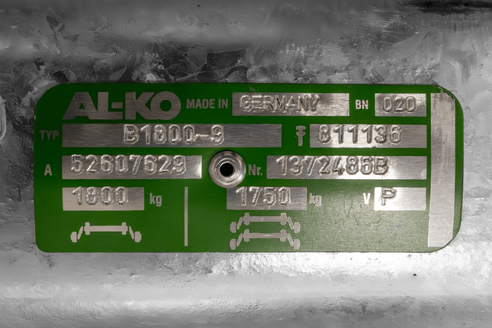 AL-KO EURO fékezett tengely pótkocsihoz/autószállítóhoz 1800kg 1650mm 2150mm 5x112