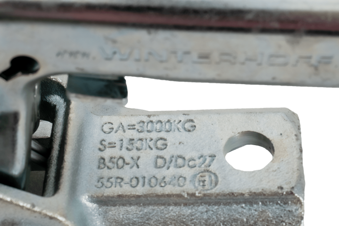 WINTERHOFF WW30-D3-K1414 gömbfejes vonóhorog 3000 kg-os pótkocsihoz, 50 mm-es csővonórúddal, öntöttvas