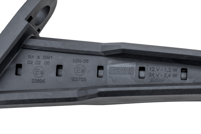 FRISTOM FT-146 LED-es jobb oldali helyzetjelző lámpa gumikaron