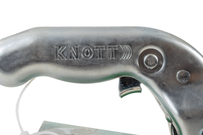 KNOTT 6E0176.001 gömbfejes vonóhorog 750 kg-os pótkocsihoz V-típusú vonórúddal